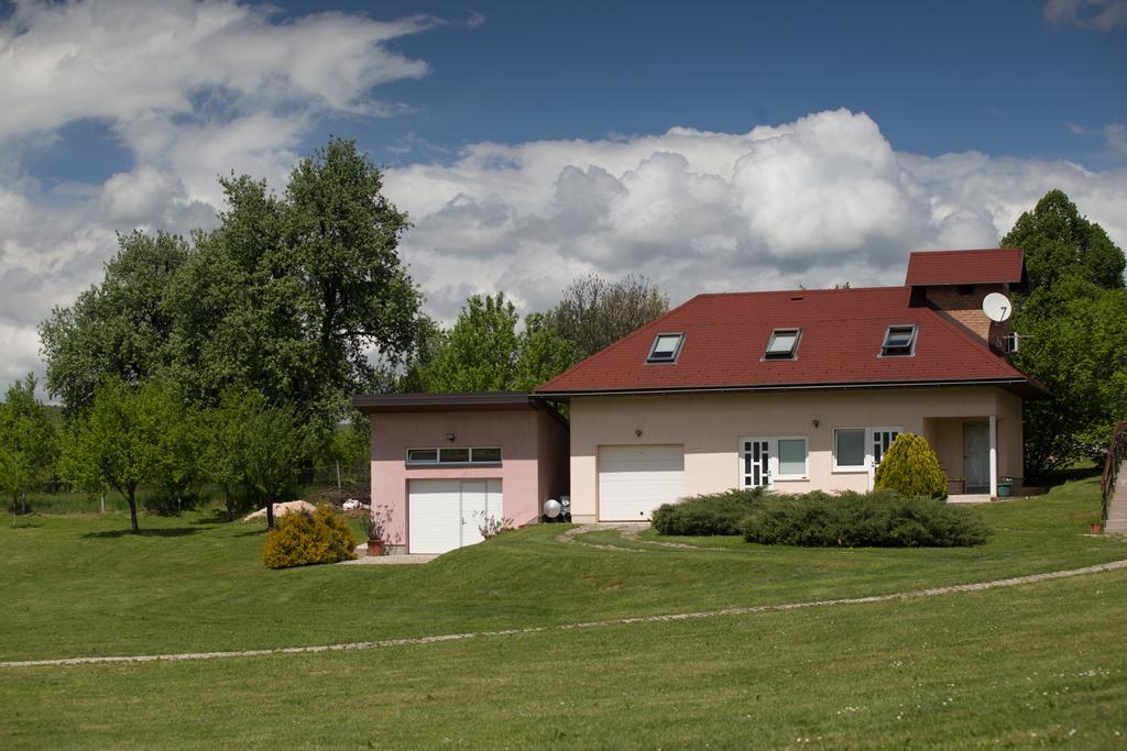 Apartment Oreskovic Otočac 外观 照片